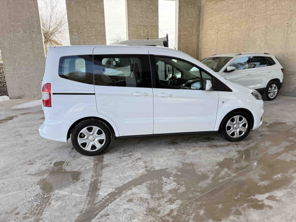 FORD TOURNEO COURIER / 1.5 / Duratorq TDCI DV5